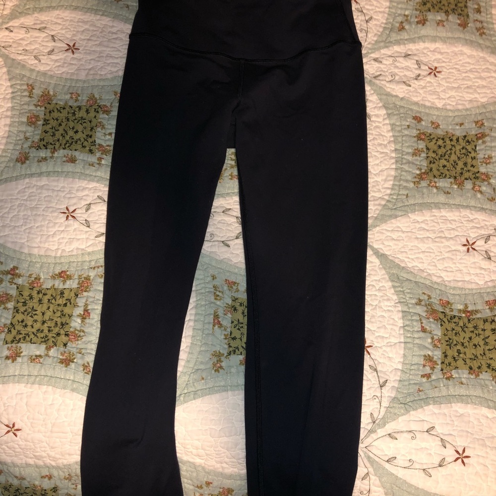 Lululemon Aligns (Black)